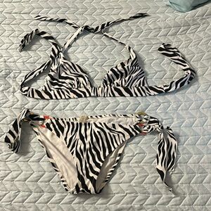 Victoria’s Secret 2 piece bathing suit